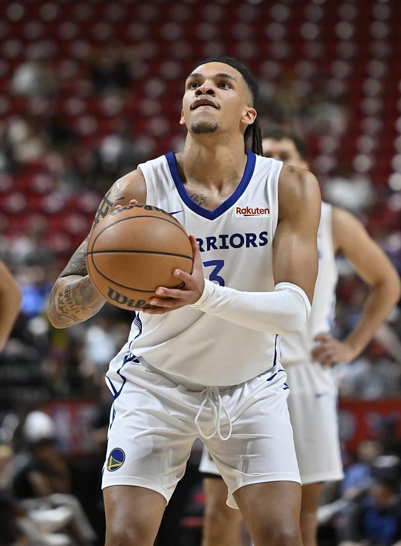 关于AC米兰四强战惊险明尼苏达森林狼,库里砍下40记关键球,全场沸腾的信息